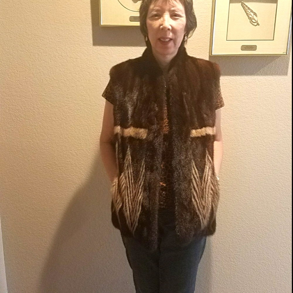 Genuine mink vest luxury designer chevron pattern size 10